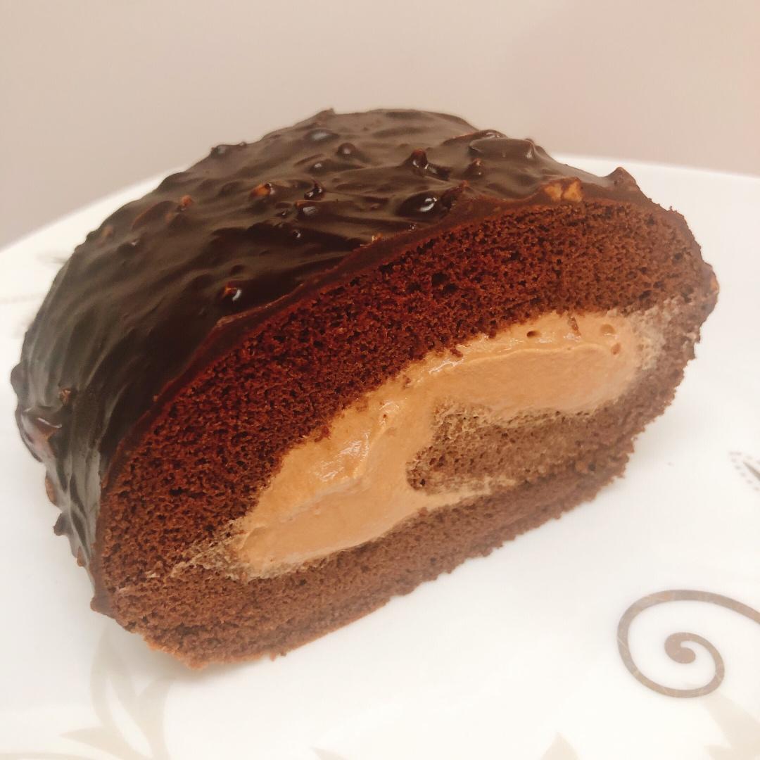 🍫梦龙蛋糕卷. 巧克力脆皮蛋糕卷 by pink-rabbit