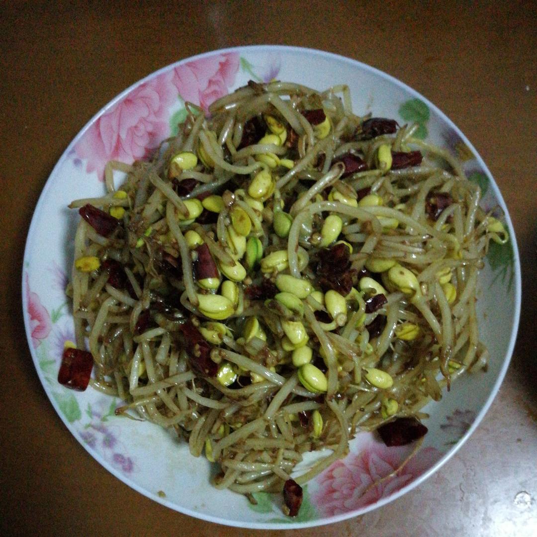 炒黄豆芽