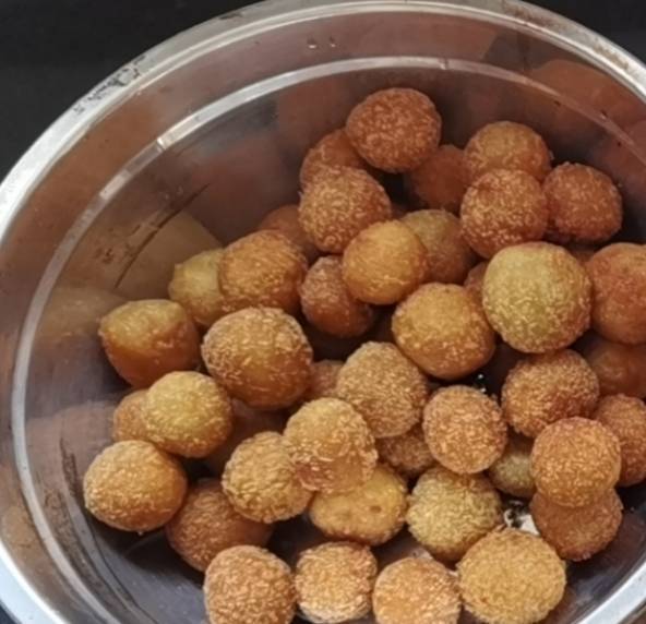 妈妈教炸的红薯丸子