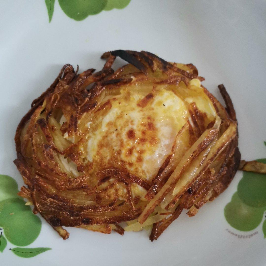 土豆丝鸡蛋饼快手早餐