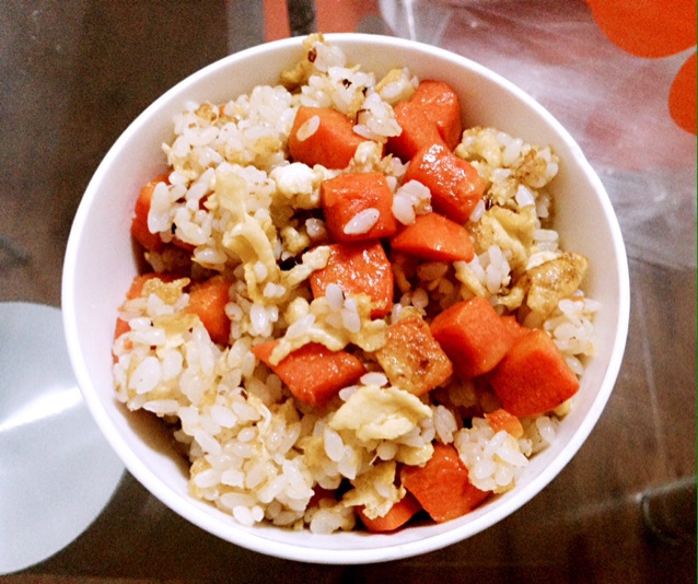胡萝卜蛋炒饭
