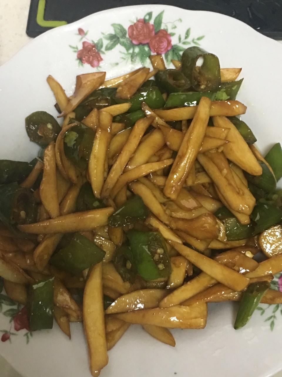 青椒素炒杏鲍菇