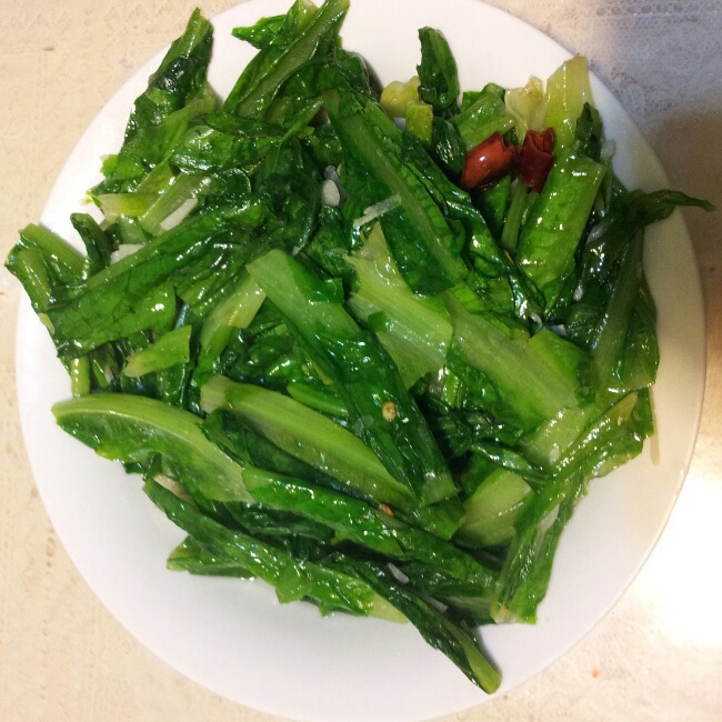 石某某做的清炒莴笋叶