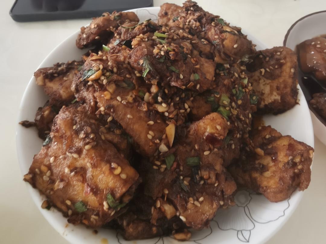 完胜路边摊：香煎孜然豆腐