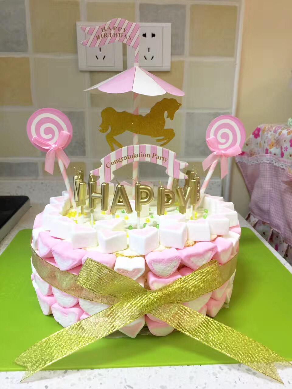 草莓棉花糖生日蛋糕