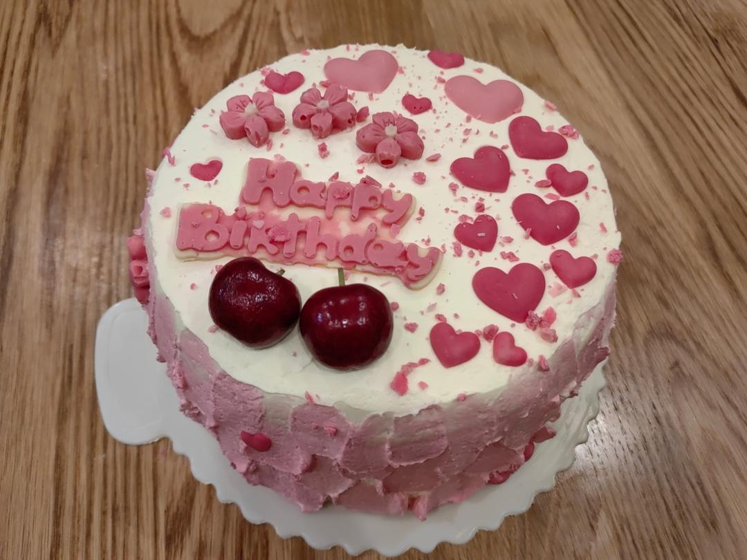 新手必成8寸生日蛋糕（详细多图干货经验分享，解决戚风蛋糕塌陷，奶油饰面涂不好，烤箱温度不好掌握等各种问题）