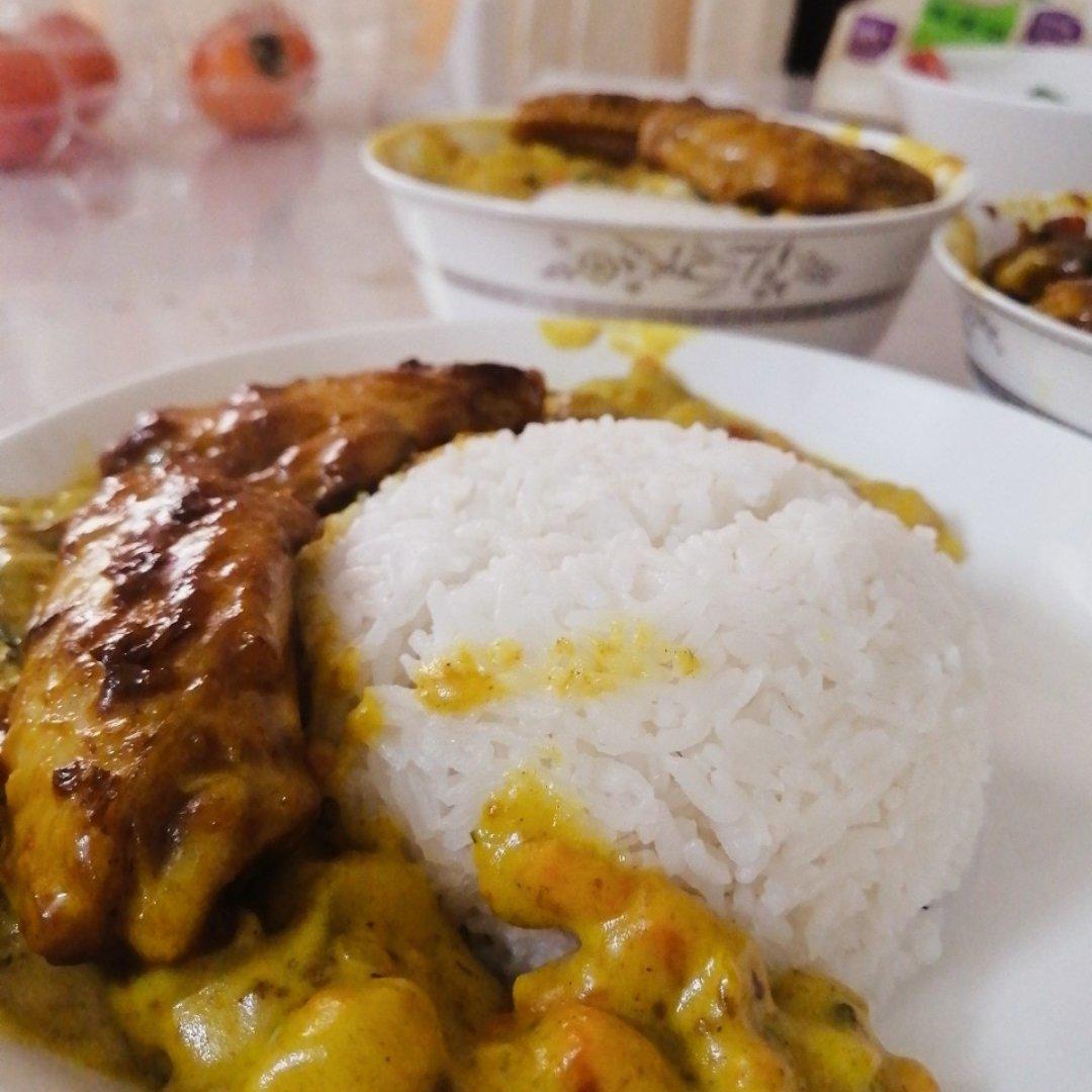 咖喱鸡肉饭（新手也能一次成功）