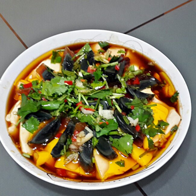 香菜皮蛋豆腐