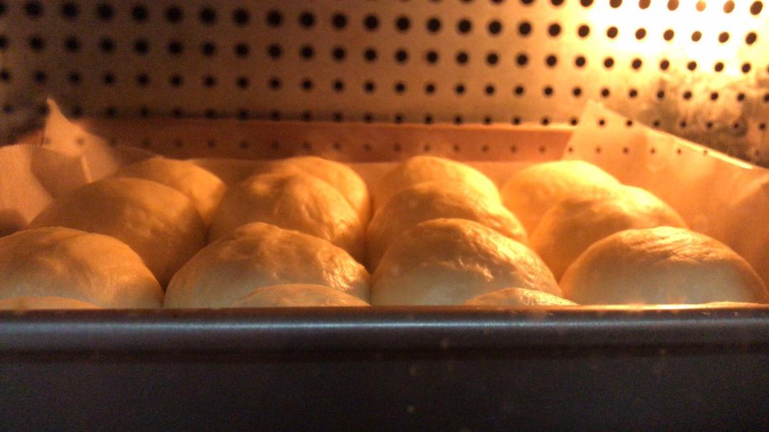 超级柔软的奶油奶酪椰蓉小餐包