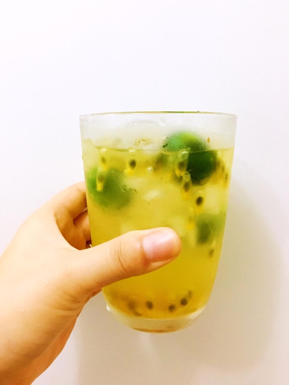 青柠/青桔百香果气泡水/夏日必备