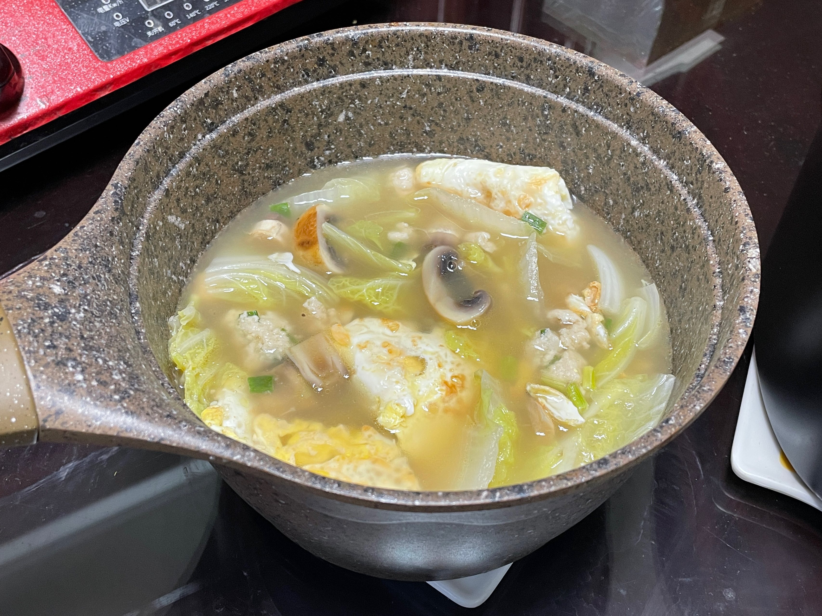 口蘑鸡蛋豆腐汤