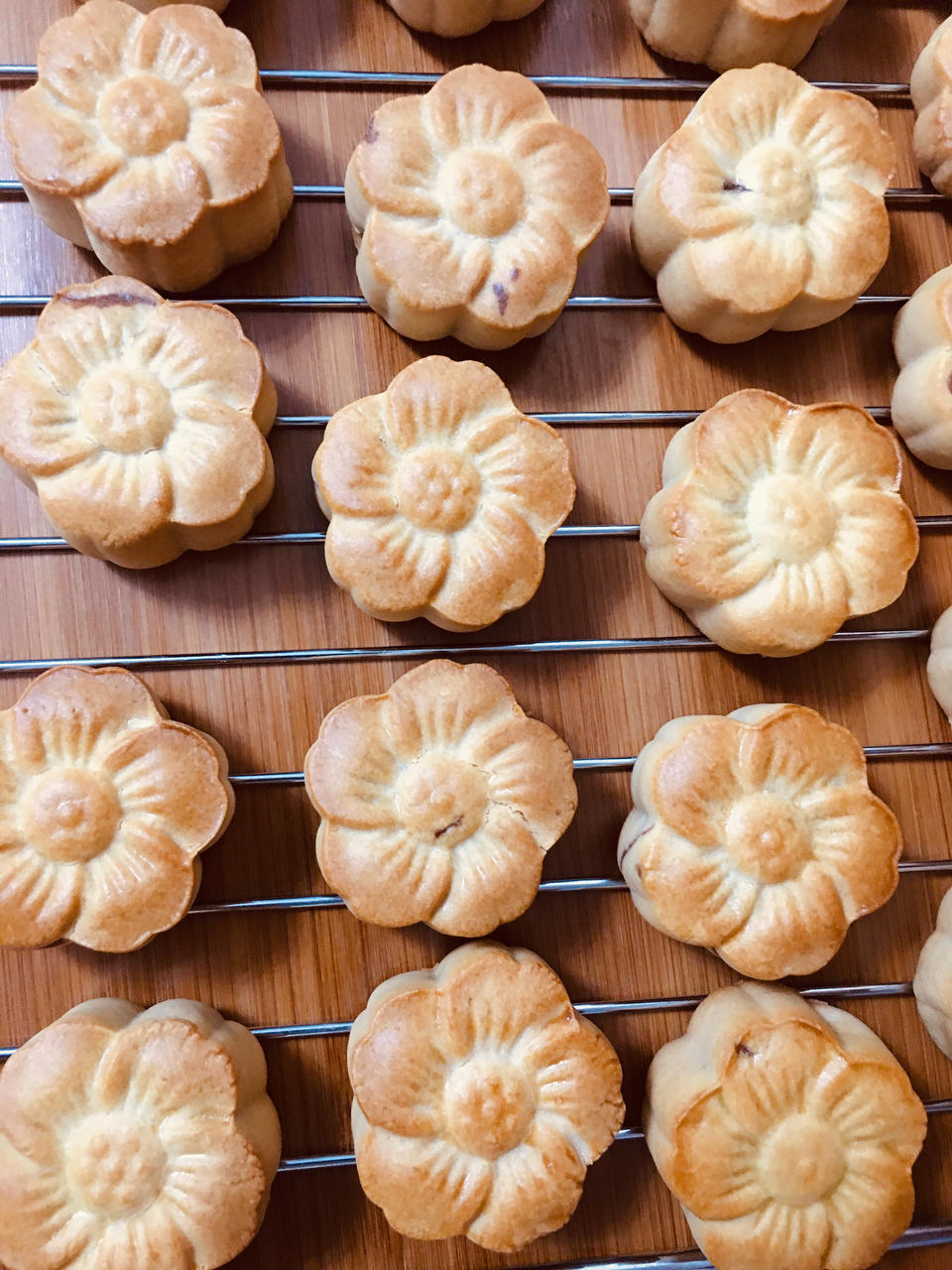 广式月饼—蛋黄莲蓉月饼