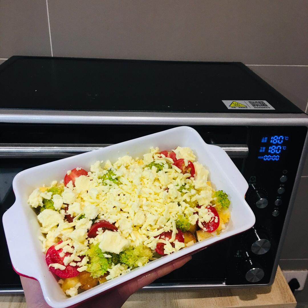 超快手の烤奶酪什蔬鸡蛋吐司碗