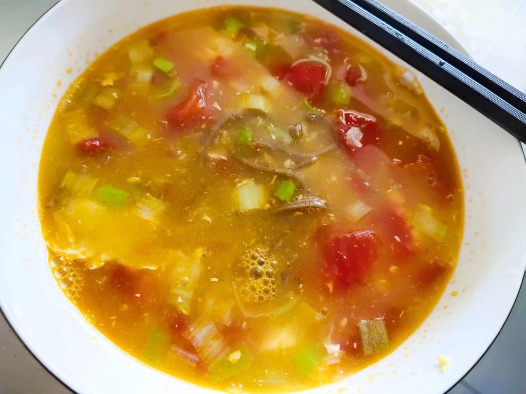 宇宙无敌好吃的西红柿鸡蛋面 三口之家的快手一餐