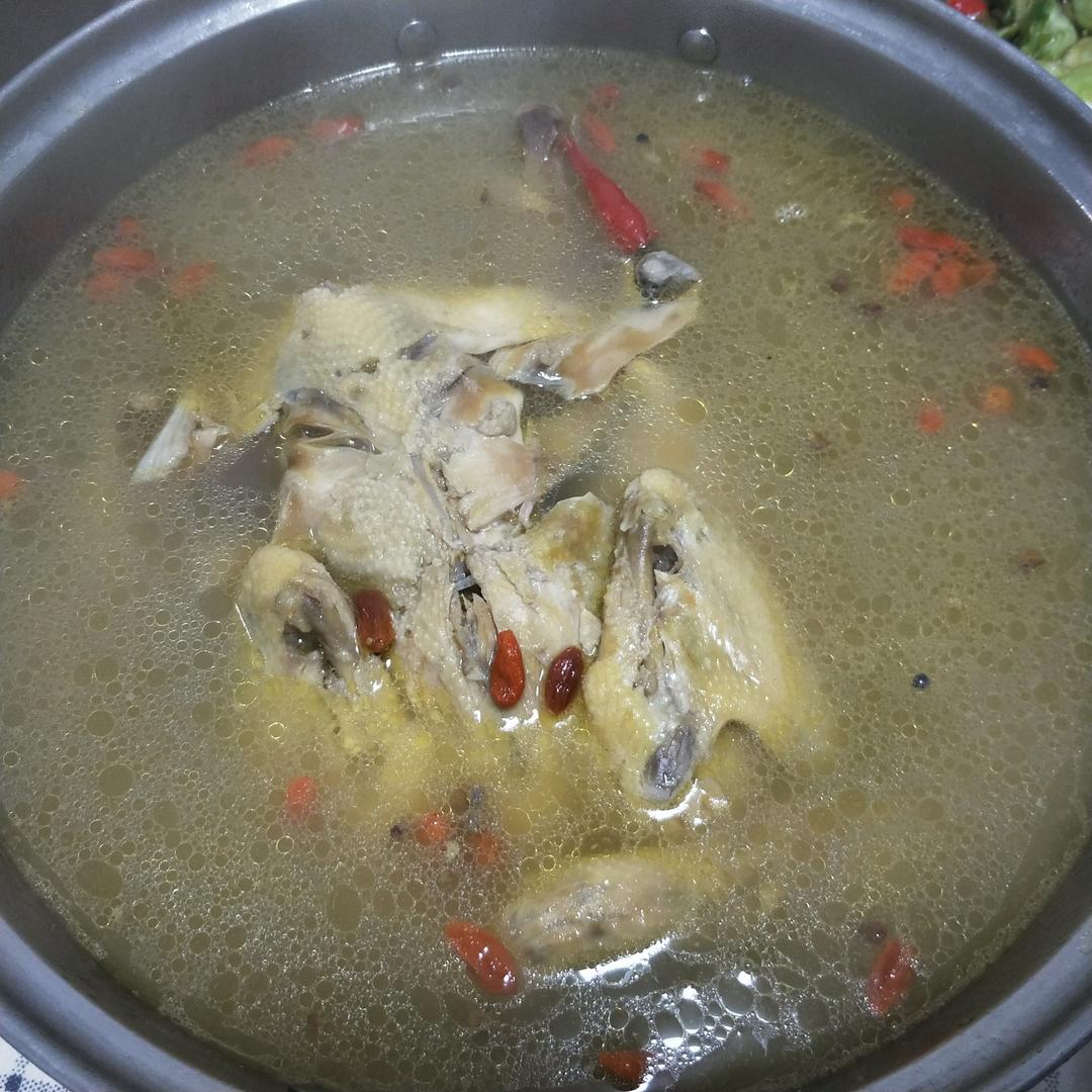 清炖三黄鸡（热菜）
