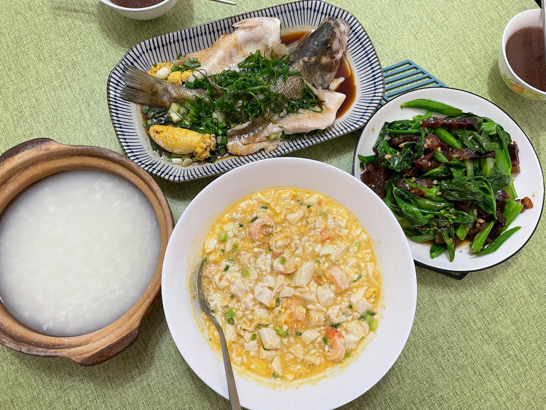 咸蛋黄虾仁嫩豆腐