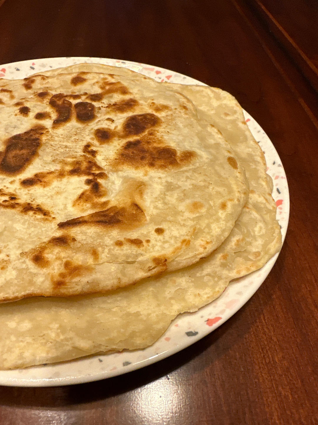 烙饼不硬的小窍门 掌握了你也能看出柔软多层凉了不硬的小油饼