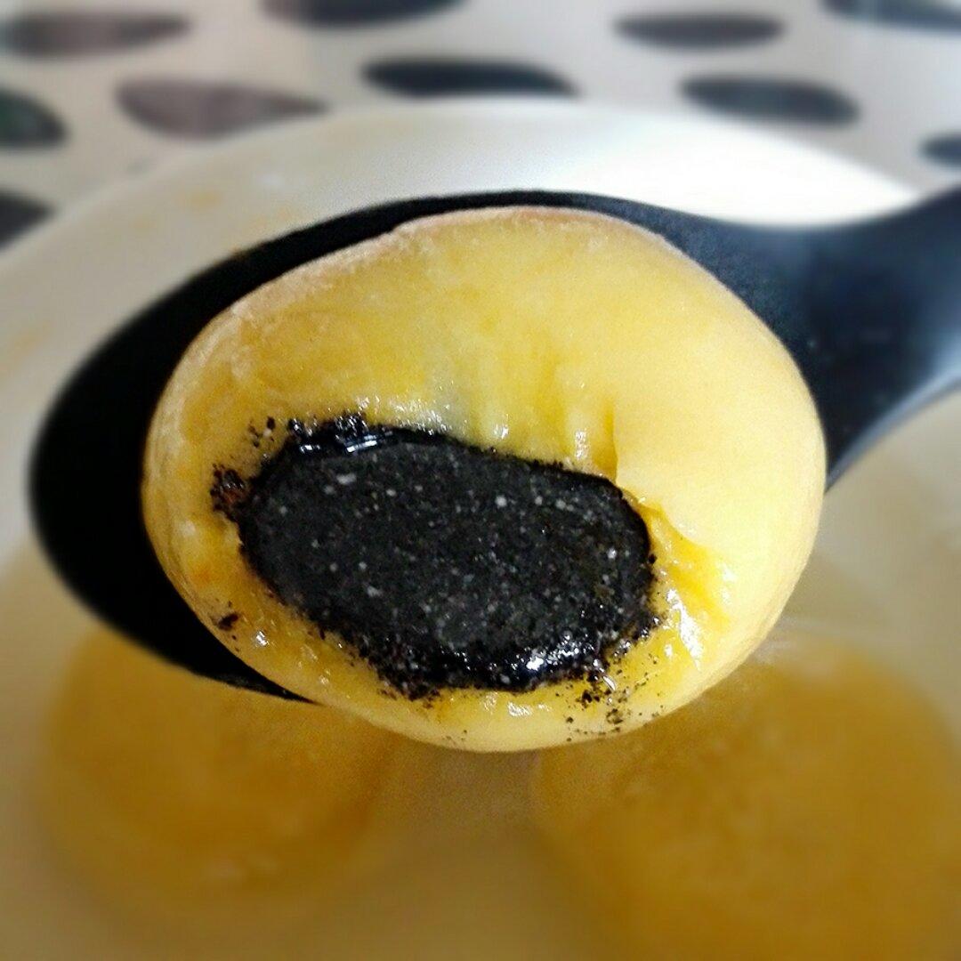 家传黑芝麻汤圆馅心
（黑洋酥）