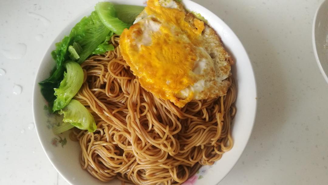 简单好吃的葱油面