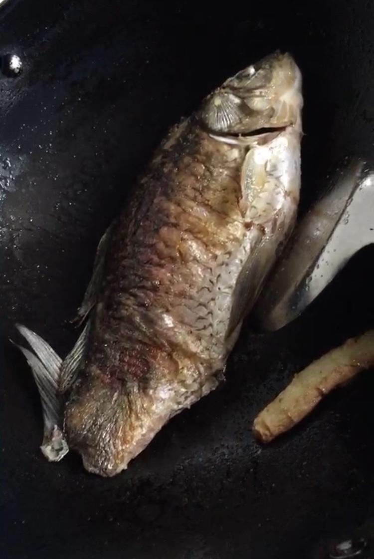 鲫鱼豆腐汤
