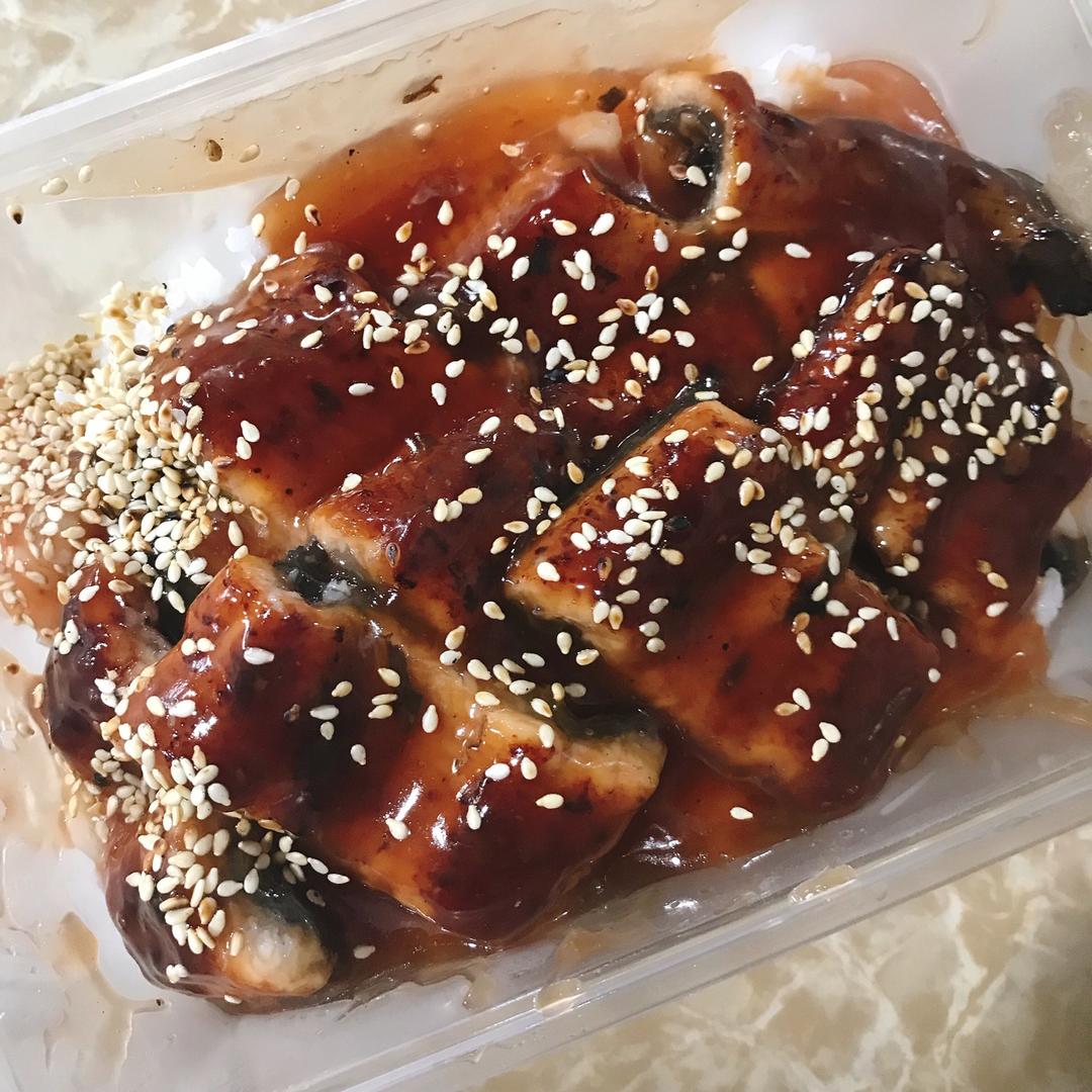 蒲烧鳗鱼饭