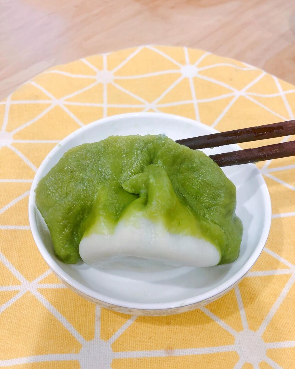 翡翠白玉白菜饺子详细版（附翡翠白玉白菜饺子包法，翡翠白玉饺子皮两种制法，面包机和面，翡翠白玉烧卖，各种馅料搭配）