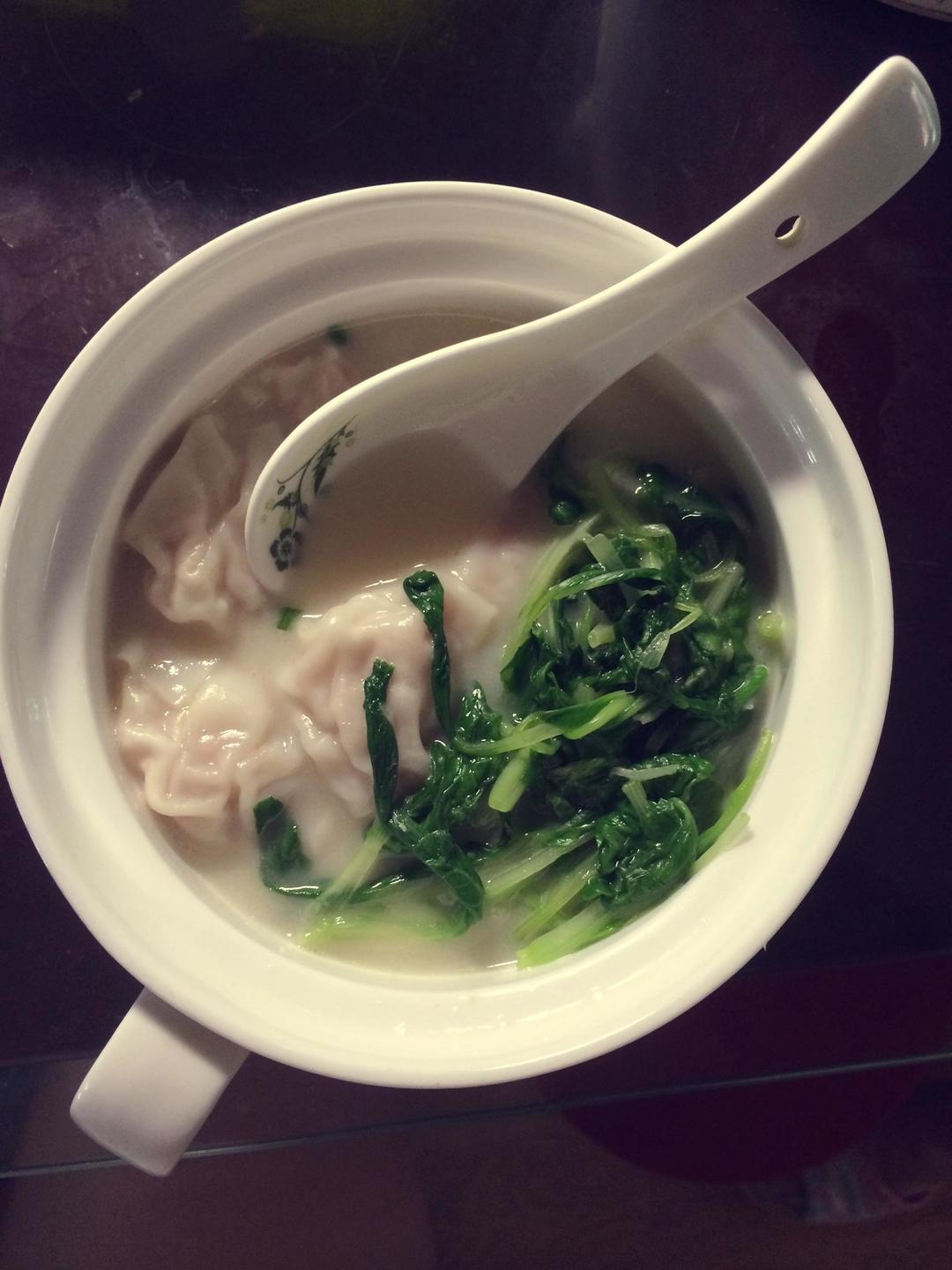 鱼汤馄饨的做法