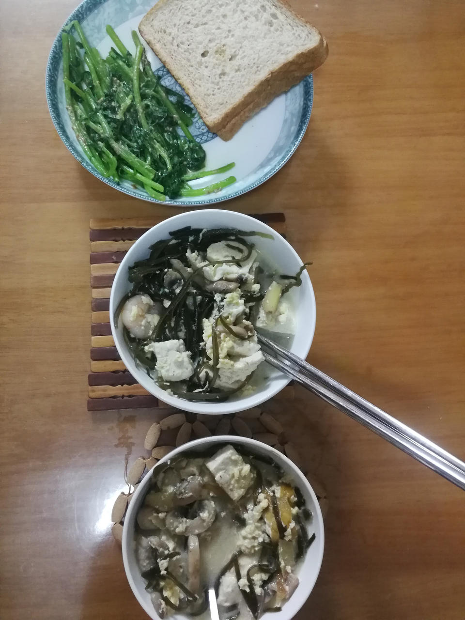 孩子增高汤 | 虾仁豆腐裙带菜汤