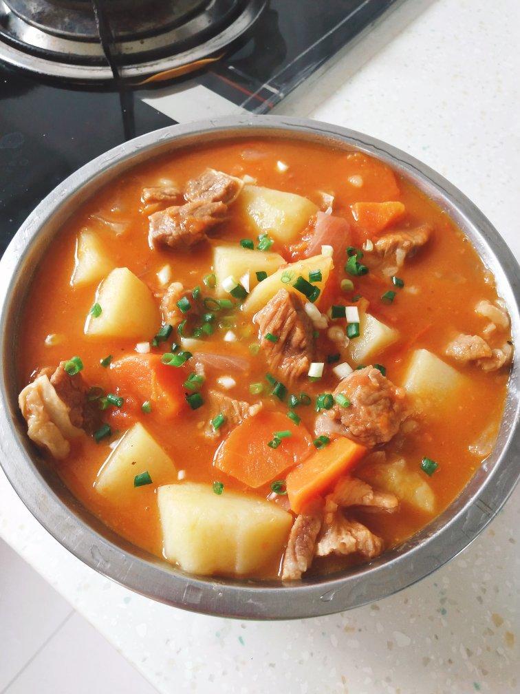 番茄土豆炖牛腩