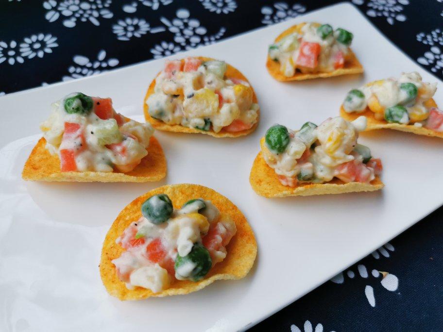 薯片牛油果大虾沙拉