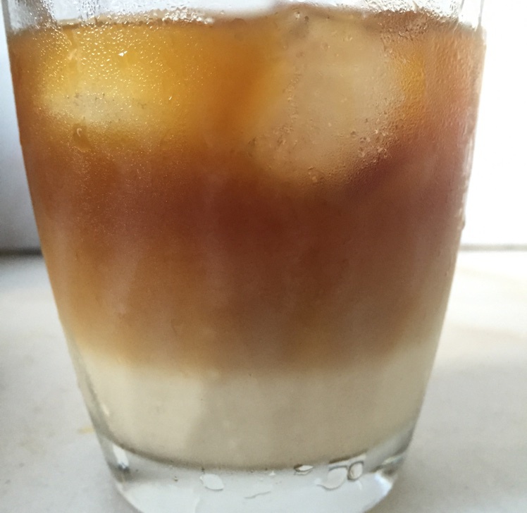 分层的冰latte