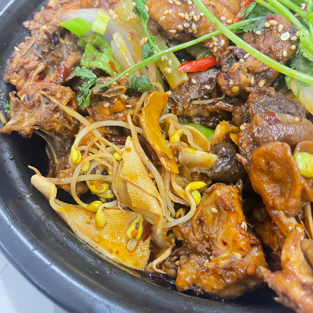 比店里好吃的重庆鸡公煲！