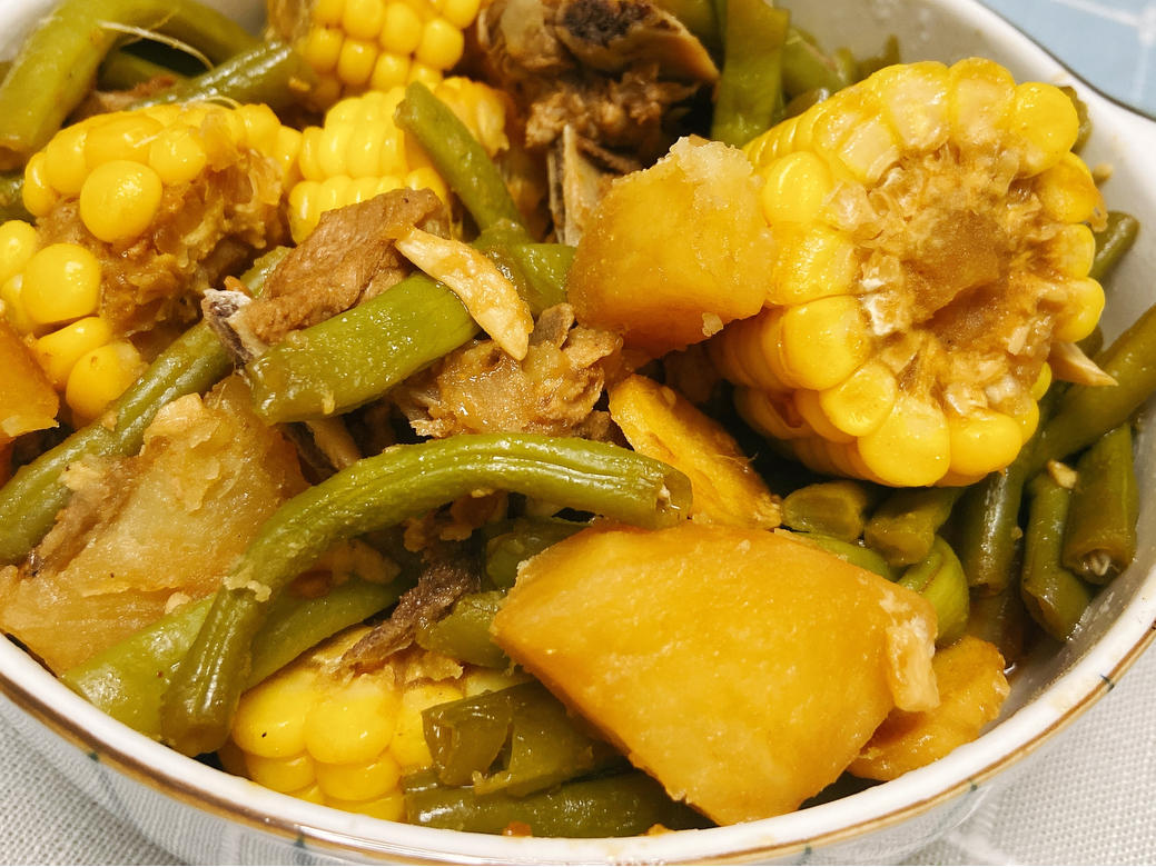 红烧排骨炖豆角