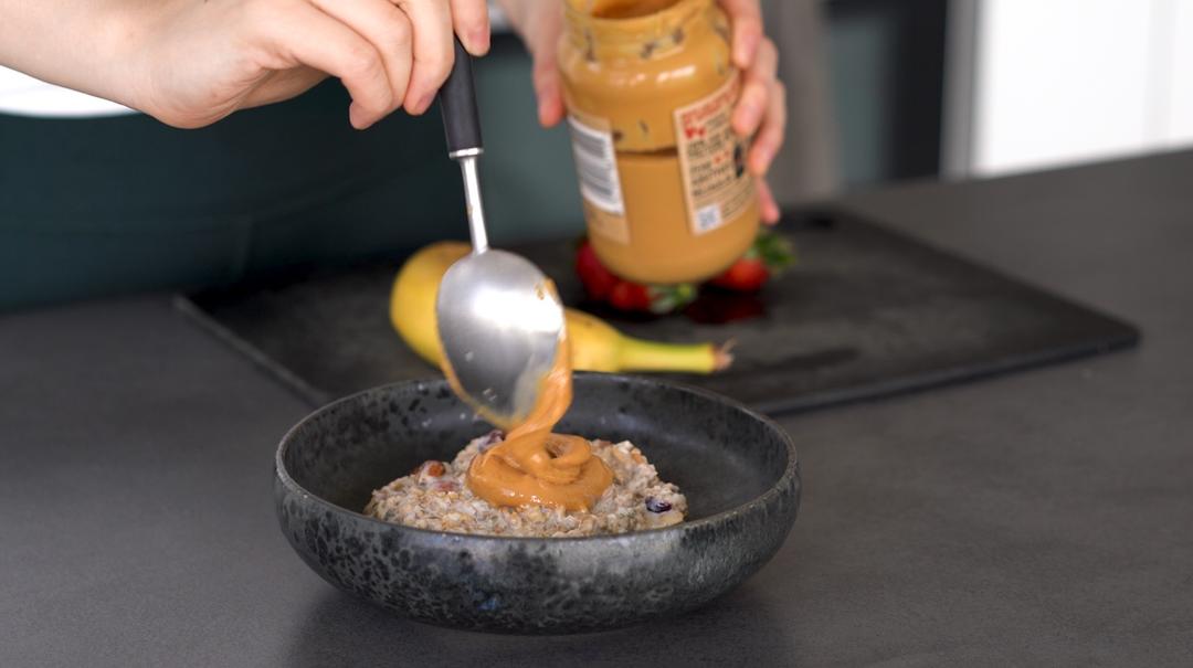 自制燕麦片｜看着燕麦粒被压成燕麦片的过程，真的好解压啊！的做法 步骤7