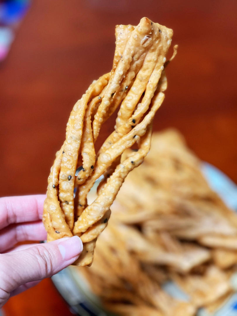 嘎吱嘎吱脆的腐乳排叉