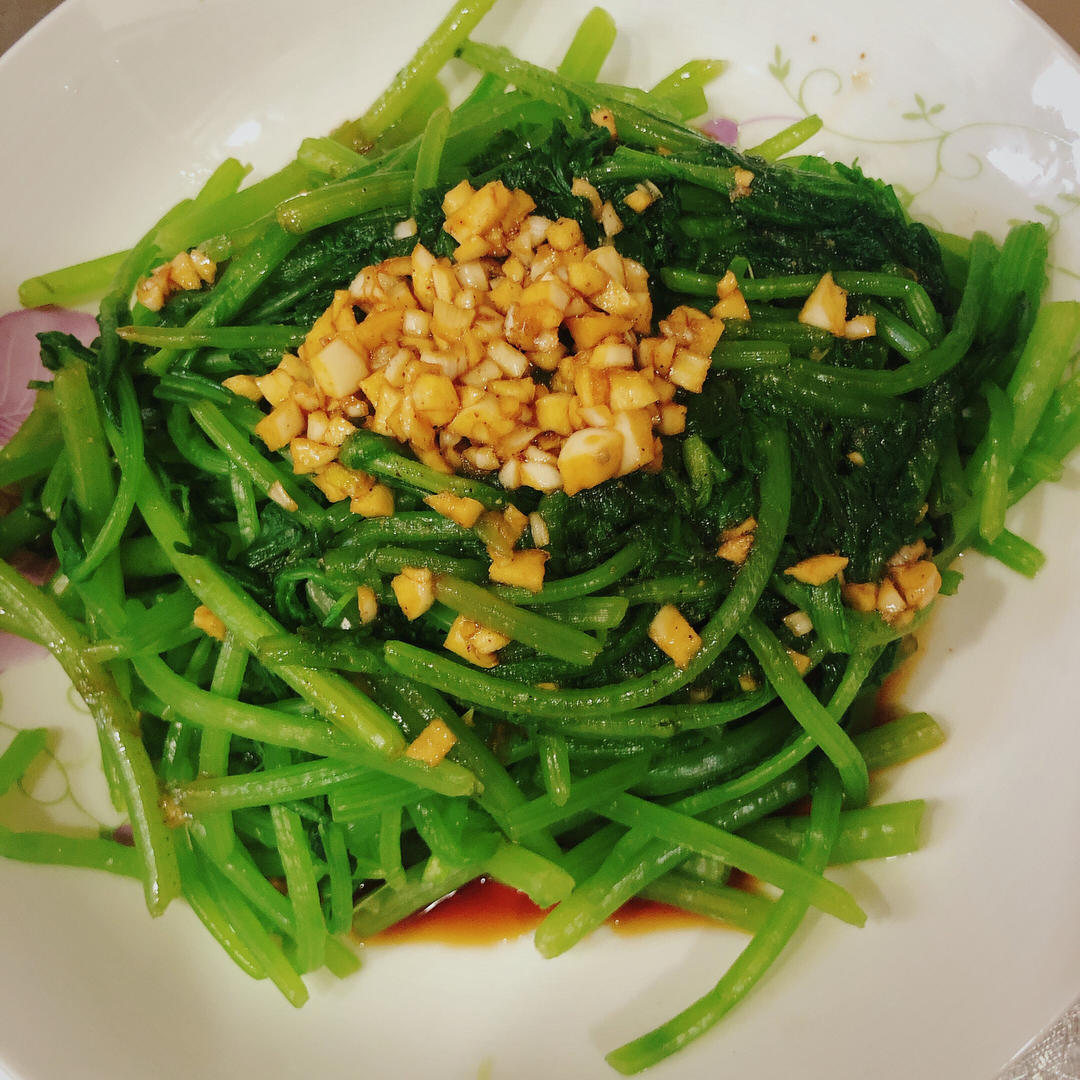 妈妈的味道备忘录：凉拌蒿子杆，清爽可口小凉菜