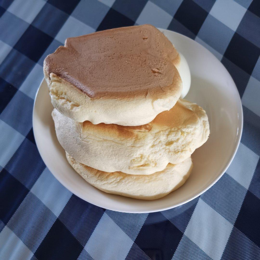 不用烤箱 15分钟无油低糖的舒芙蕾蛋糕松饼 🥞 蓬松绵软