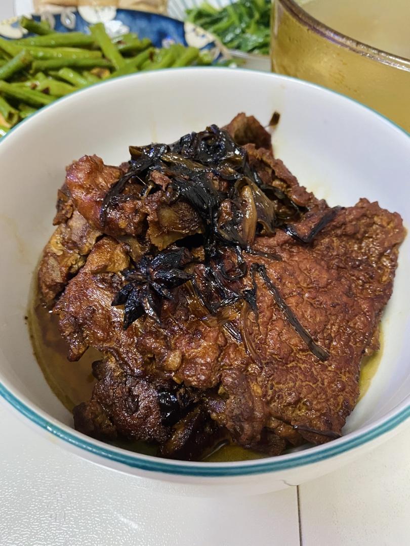 葱烤大排味道嗲，一块大排一碗饭!