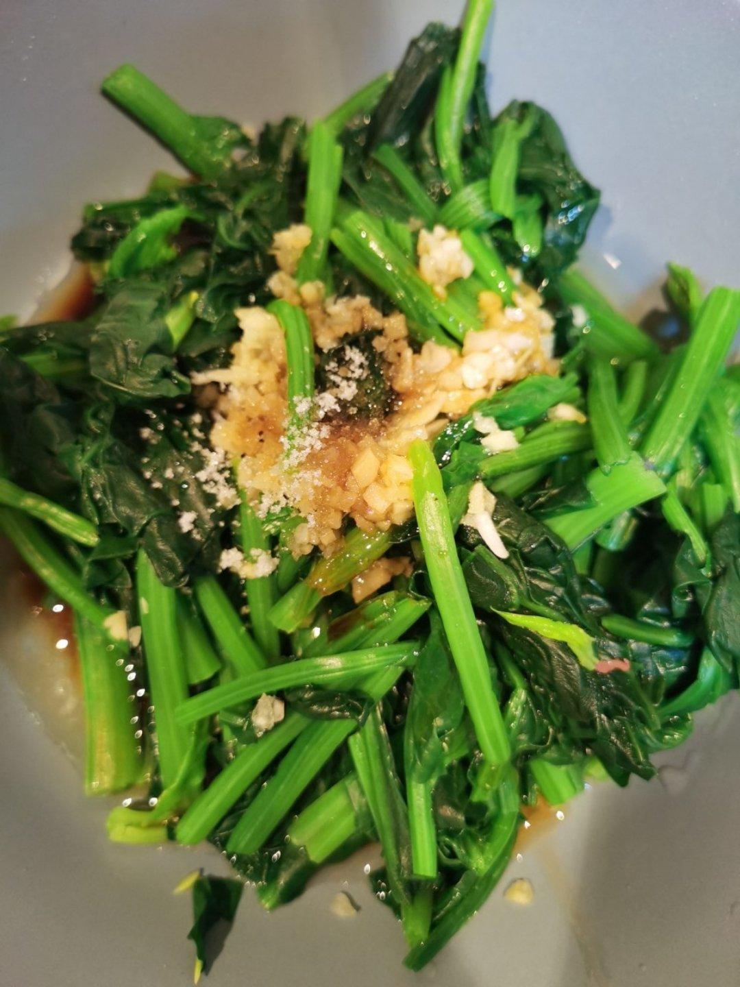凉拌菠菜(家传秘方)