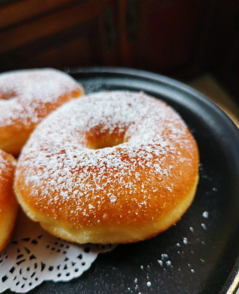 超级好吃的油炸甜甜圈