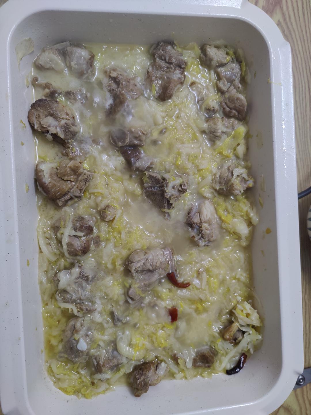 东北酸菜炖排骨