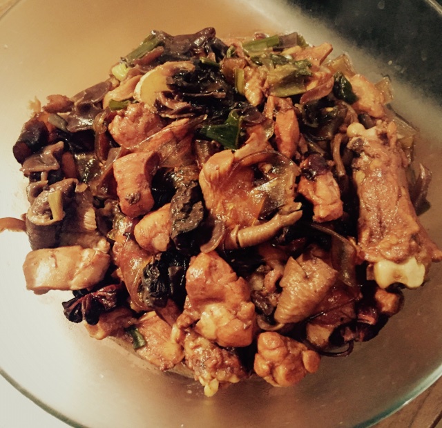 鸡肉炖蘑菇_奶酪家