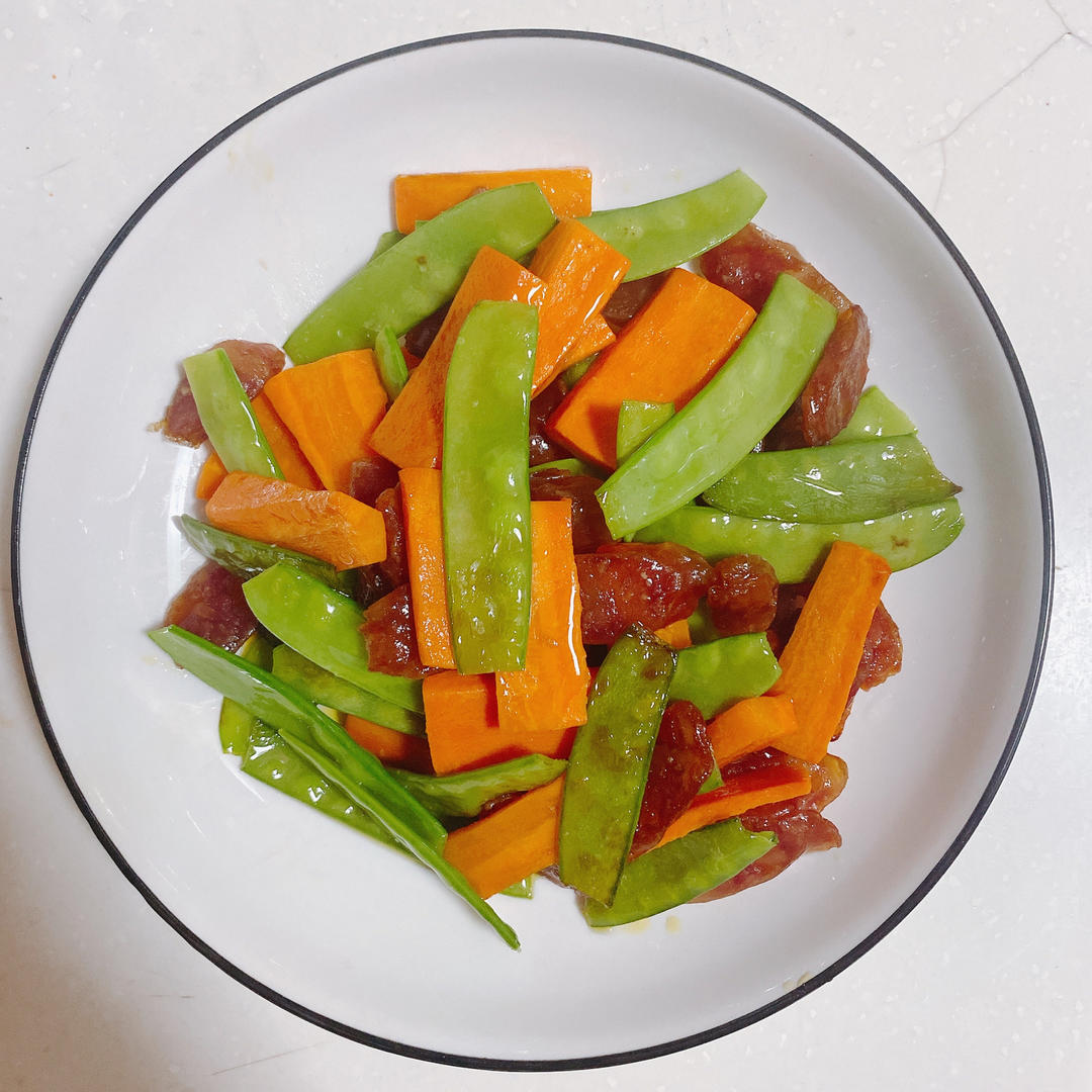 无比简单的荷兰豆炒腊肠，营养又好吃～！