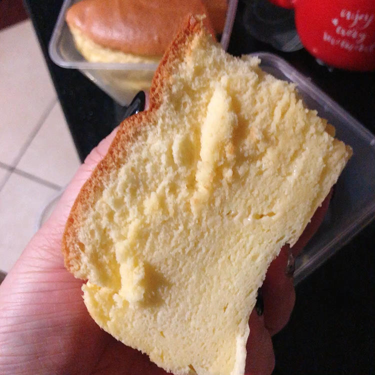 古早味蛋黄夹心蛋糕