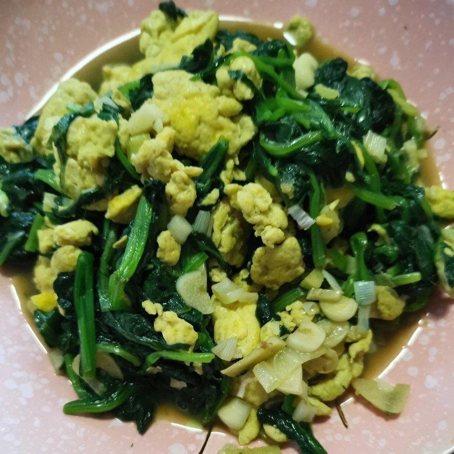 菠菜炒鸡蛋