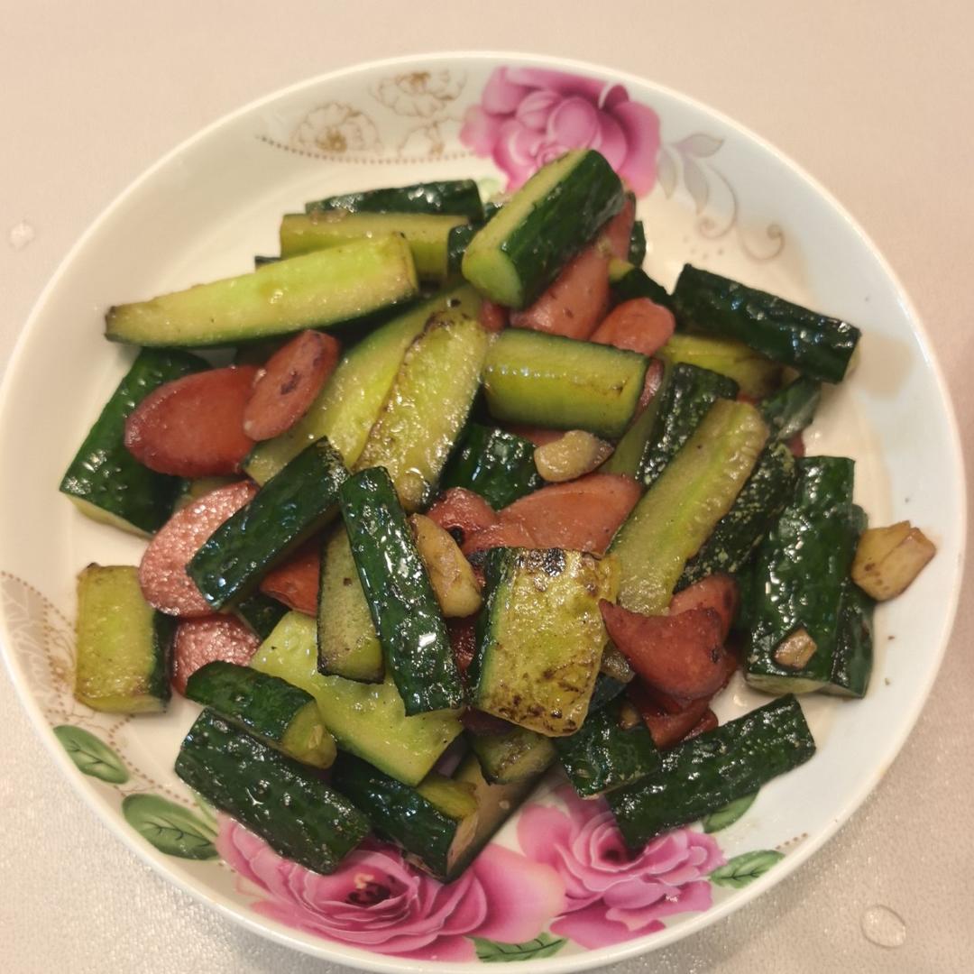 黄瓜炒火腿