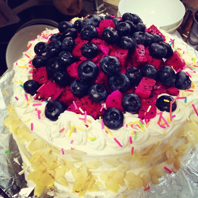 奶油水果装饰蛋糕