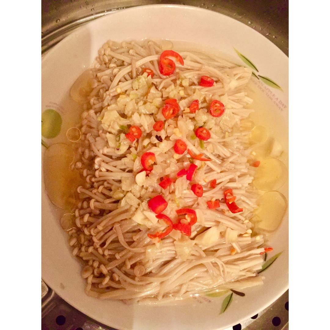 葱油金针菇——10分钟快手菜，你绝对不能错过的美味~