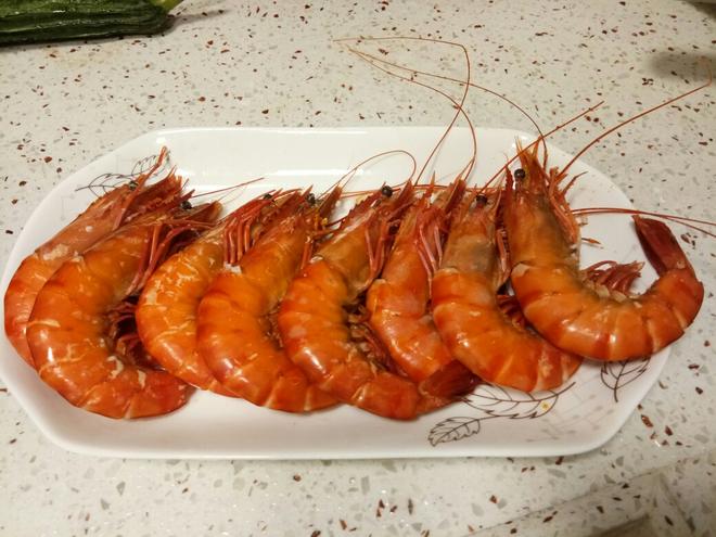 广东人最喜欢吃简单易学的白灼虾的做法