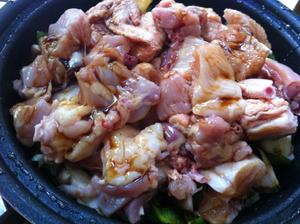 黄焖鸡米饭（塔吉锅）的做法 步骤3